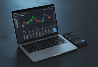 Affichez l’historique de trading et l’activité du compte — surveillez l’activité
