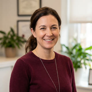 Laura Bennett, responsable des standards de la plateforme chez Sûretance, en photo de profil